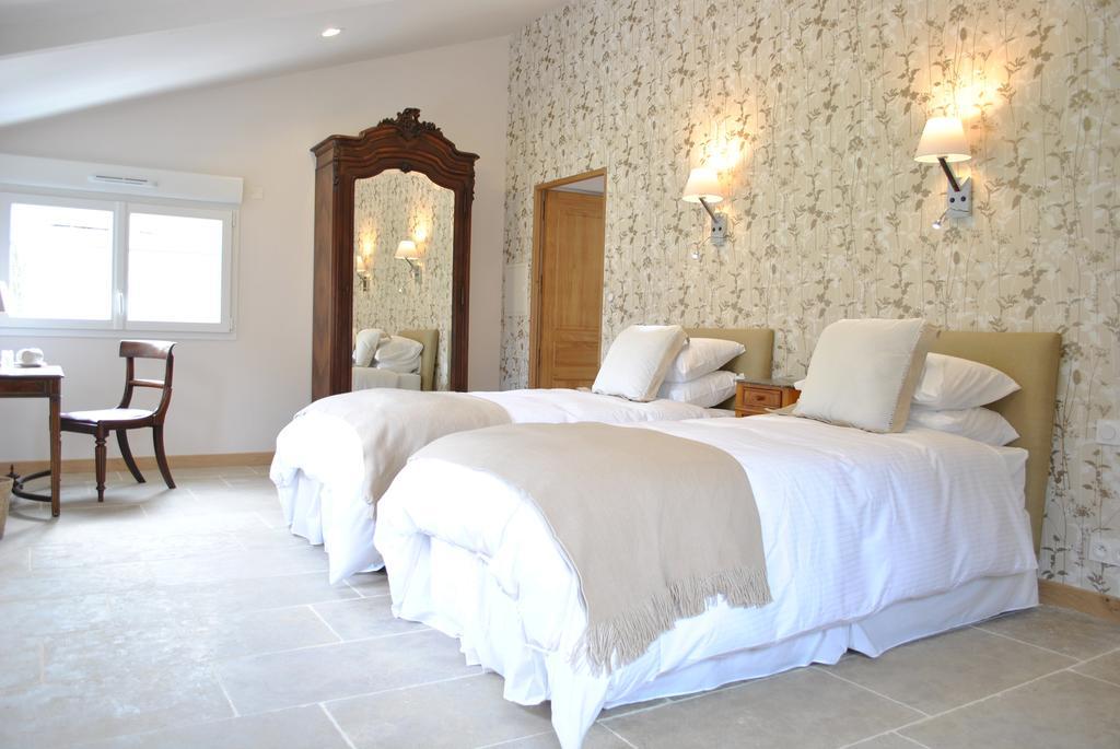 Le Manoir De La Vieille Douve Bed and Breakfast Bourg-d'Ire Δωμάτιο φωτογραφία